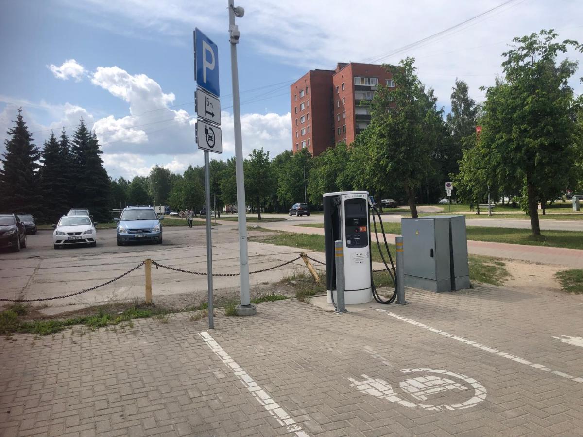 Skolas 1 Salaspils Buitenkant foto